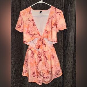 SHEIN Pink Leopard Print Romper